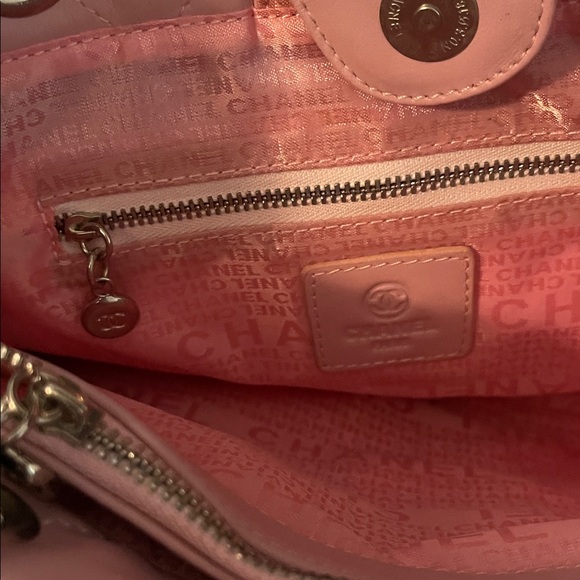 CHANEL Medium Ligne Cambon Pink and Black Quilted Tote - Picture 8 of 8